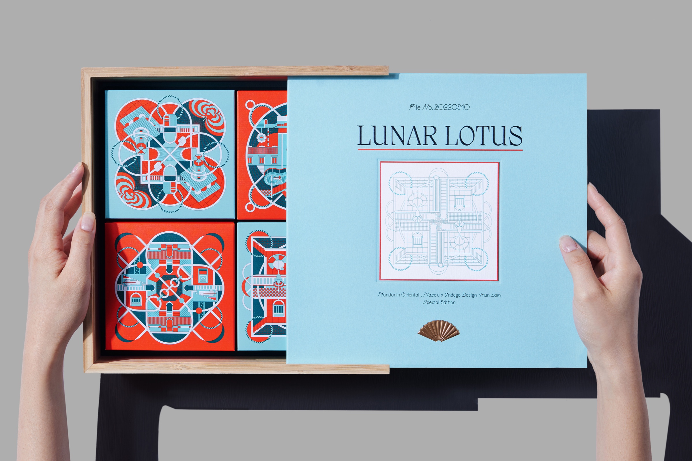 LUNAR LOTUS MOONCAKE PACKAGING